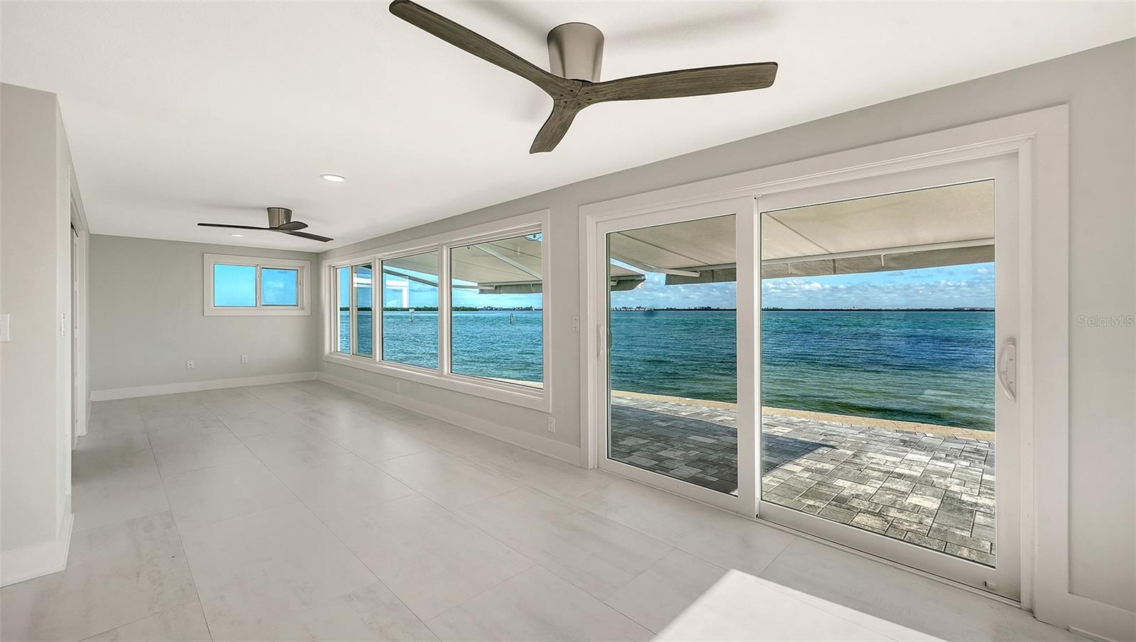 948 SPANISH DR S, LONGBOAT KEY, FL, 34228