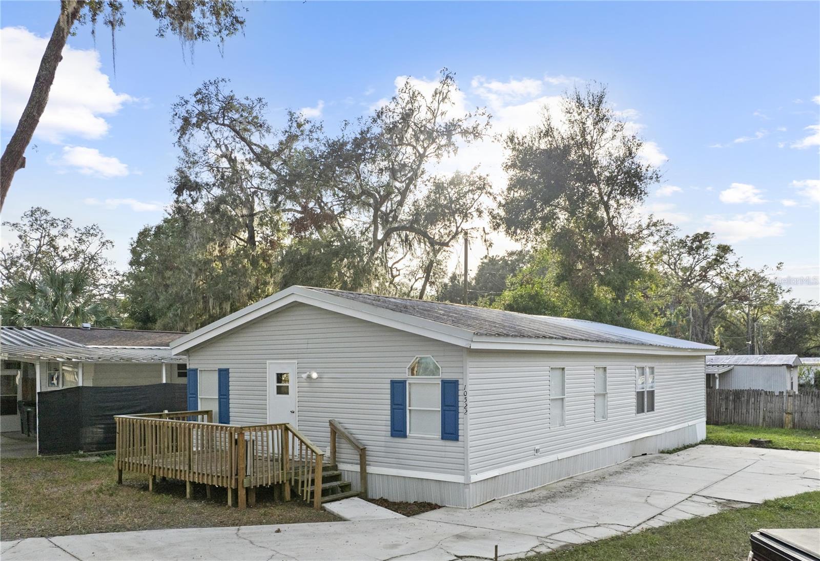 10522 BAY HILLS CIR, THONOTOSASSA, FL, 33592