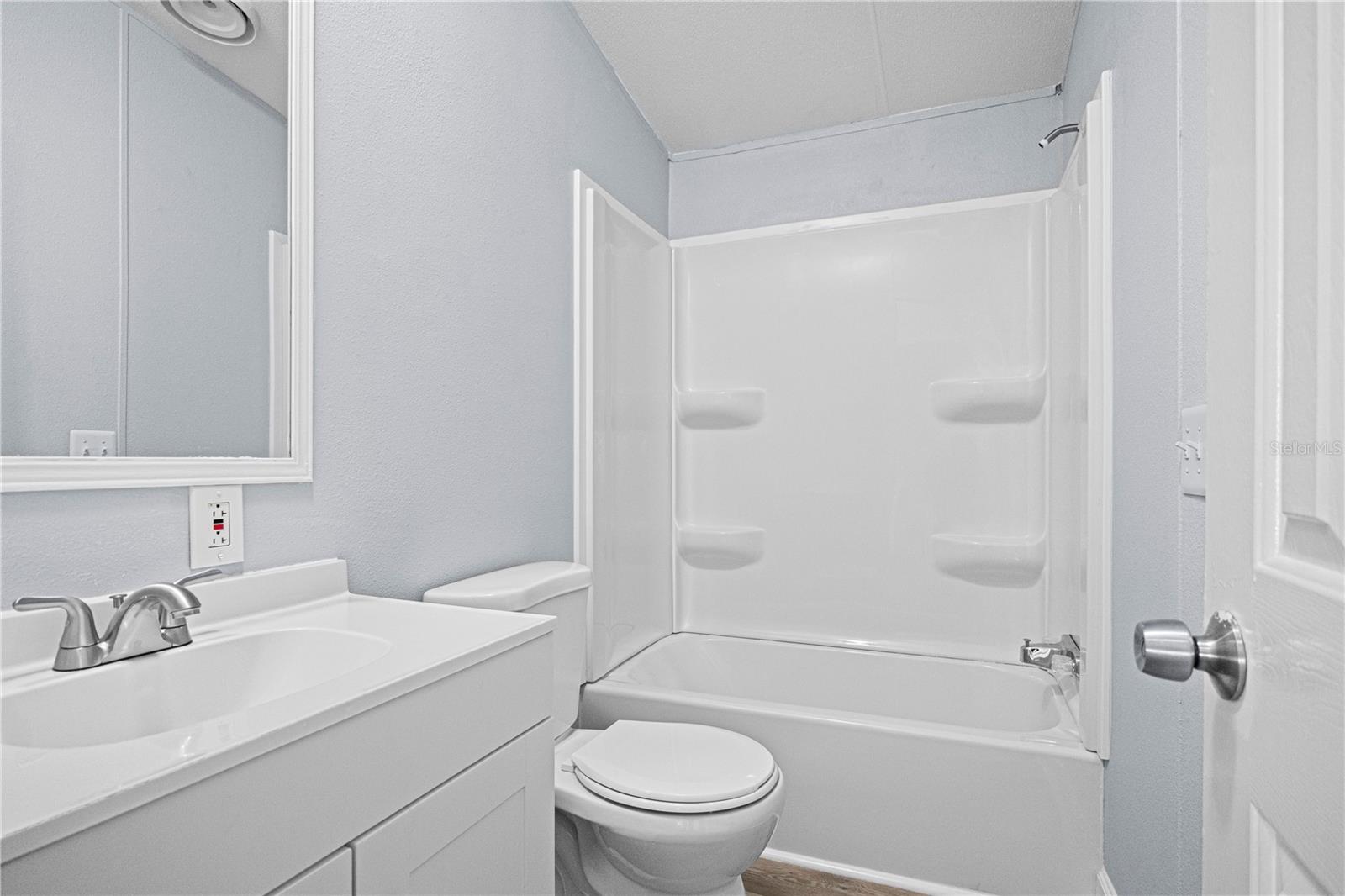 10522 BAY HILLS CIR, THONOTOSASSA, FL, 33592