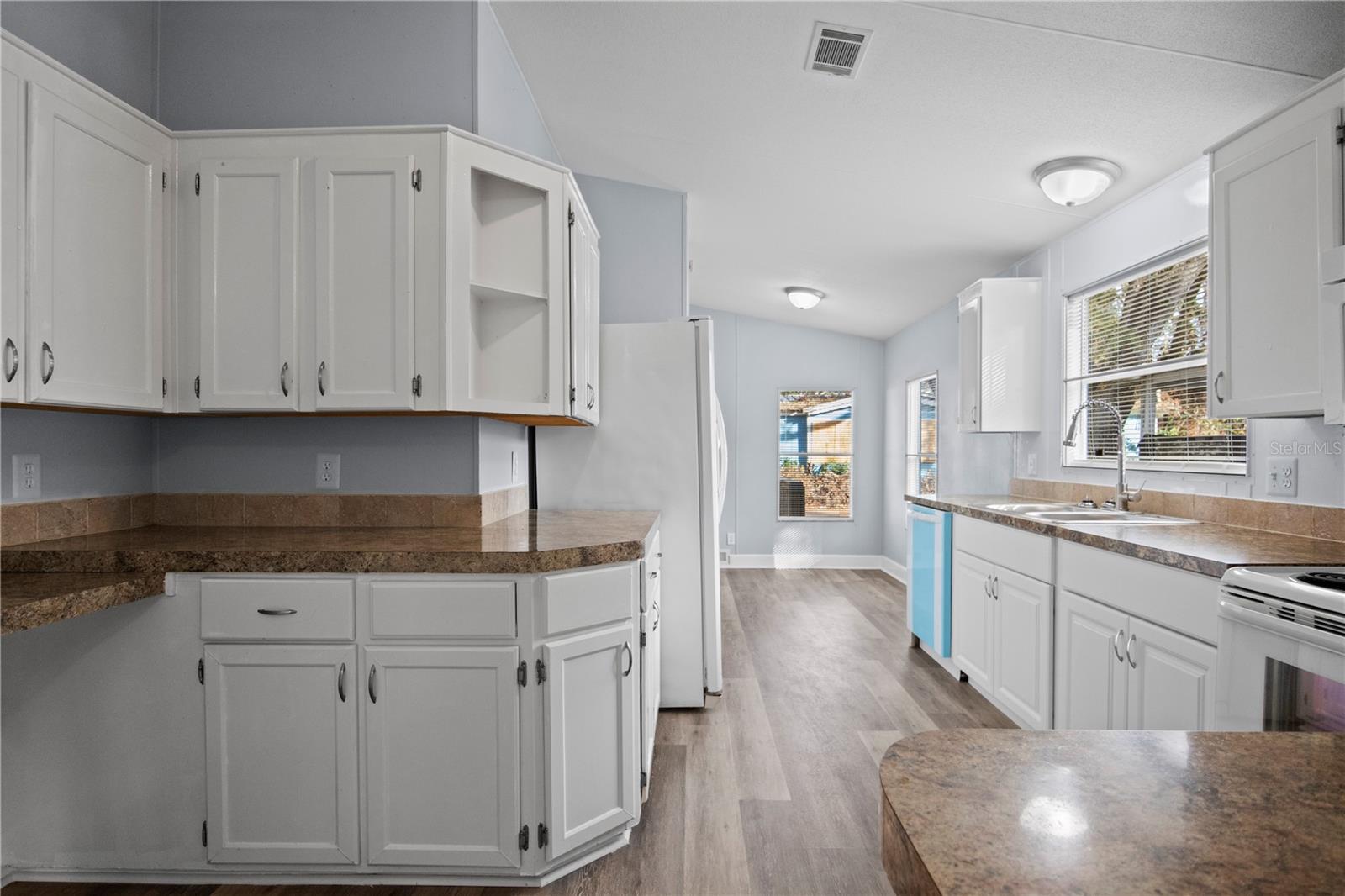 10522 BAY HILLS CIR, THONOTOSASSA, FL, 33592