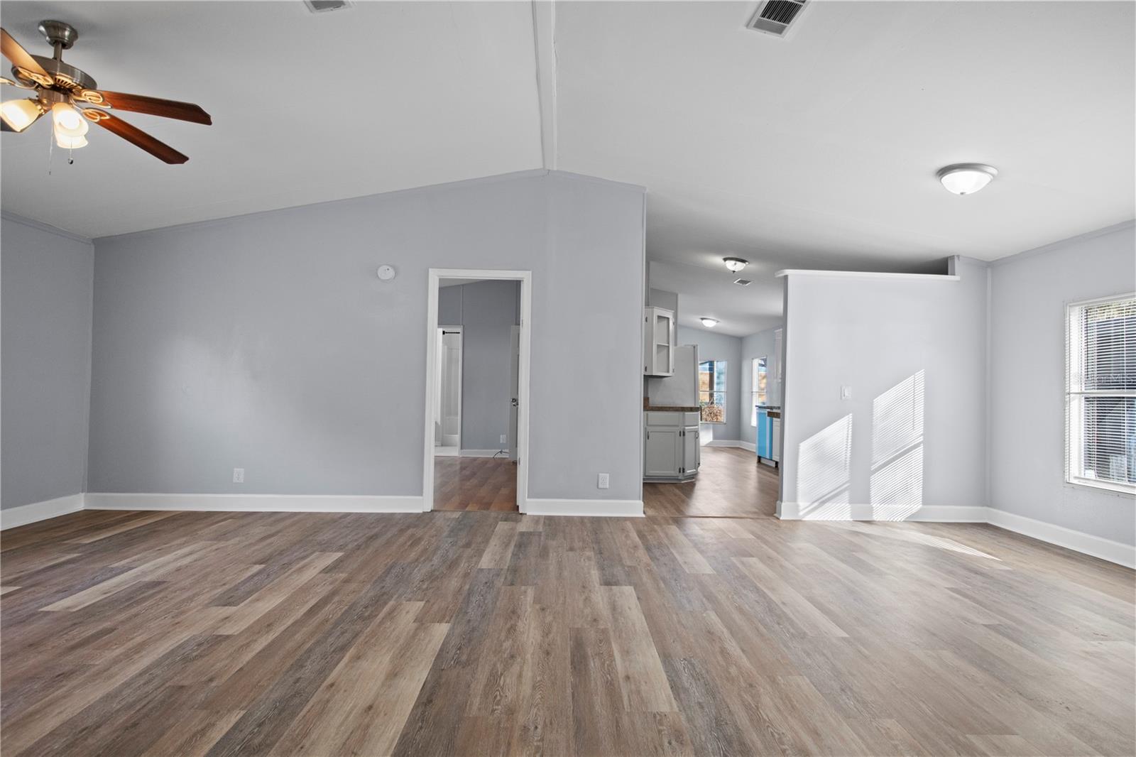 10522 BAY HILLS CIR, THONOTOSASSA, FL, 33592