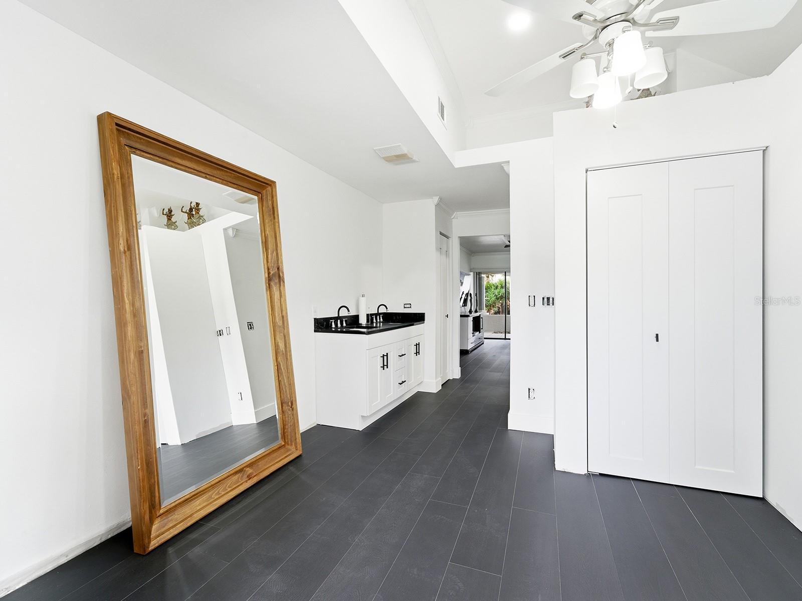 142 BARRINGTON DR, BRANDON, FL, 33511