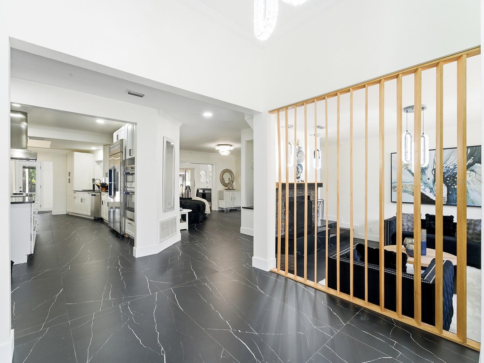 142 BARRINGTON DR, BRANDON, FL, 33511