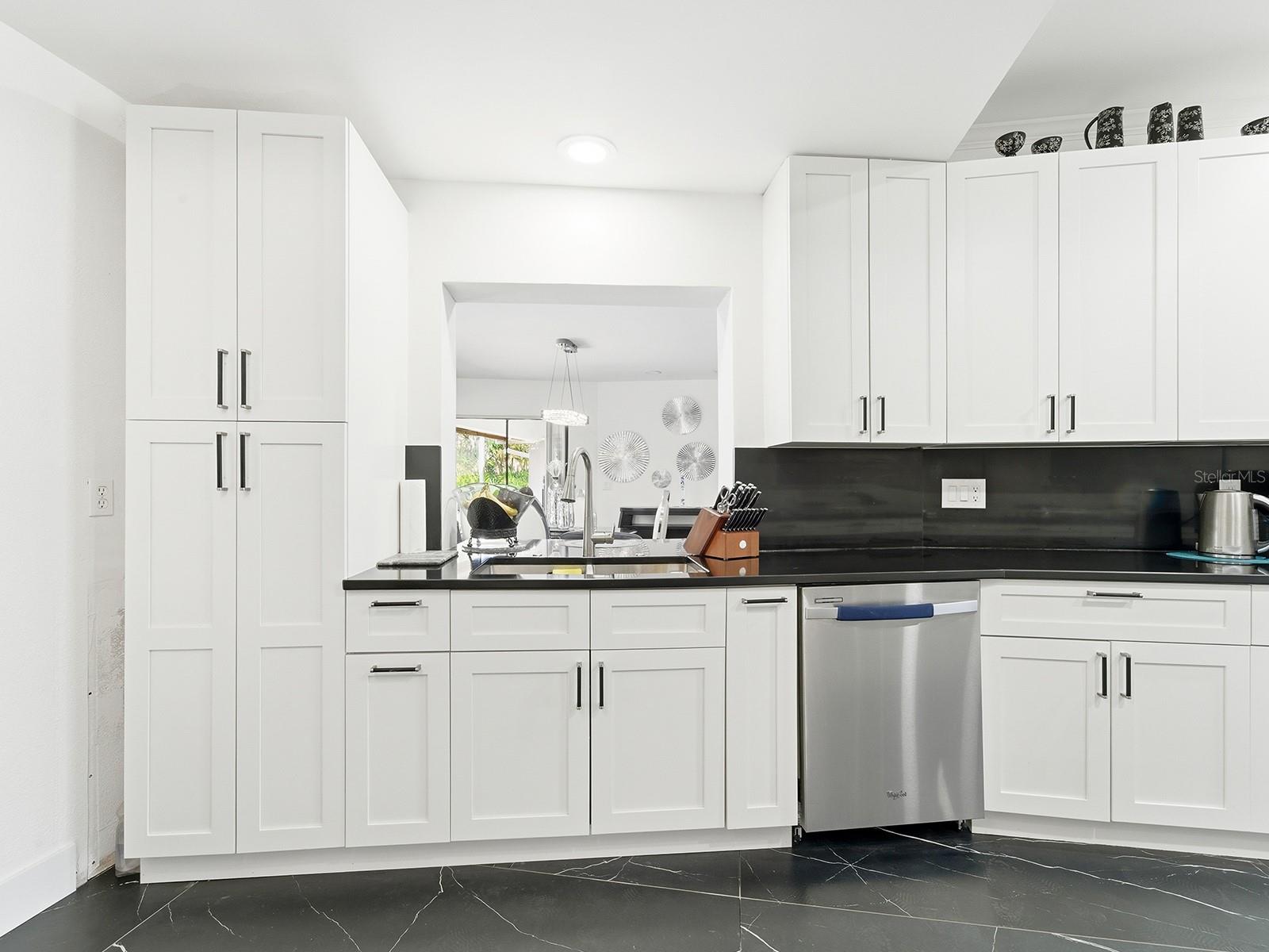 142 BARRINGTON DR, BRANDON, FL, 33511