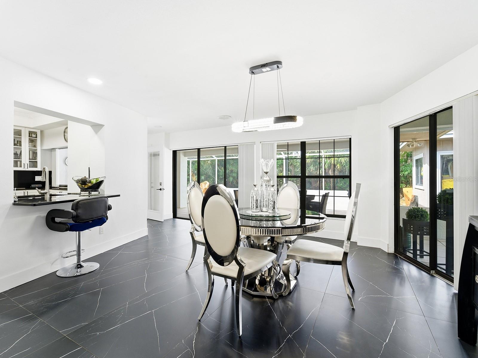 142 BARRINGTON DR, BRANDON, FL, 33511