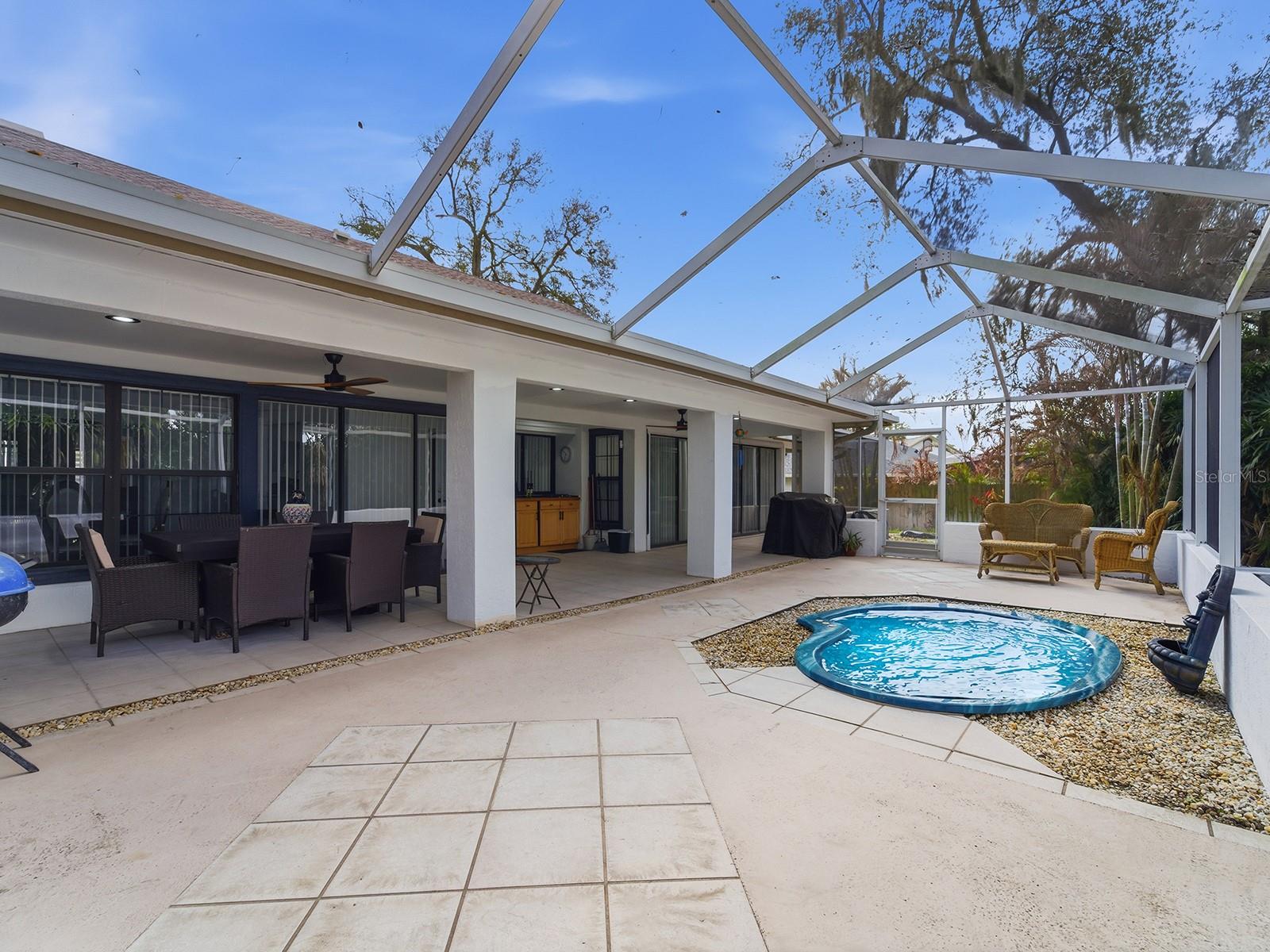 142 BARRINGTON DR, BRANDON, FL, 33511