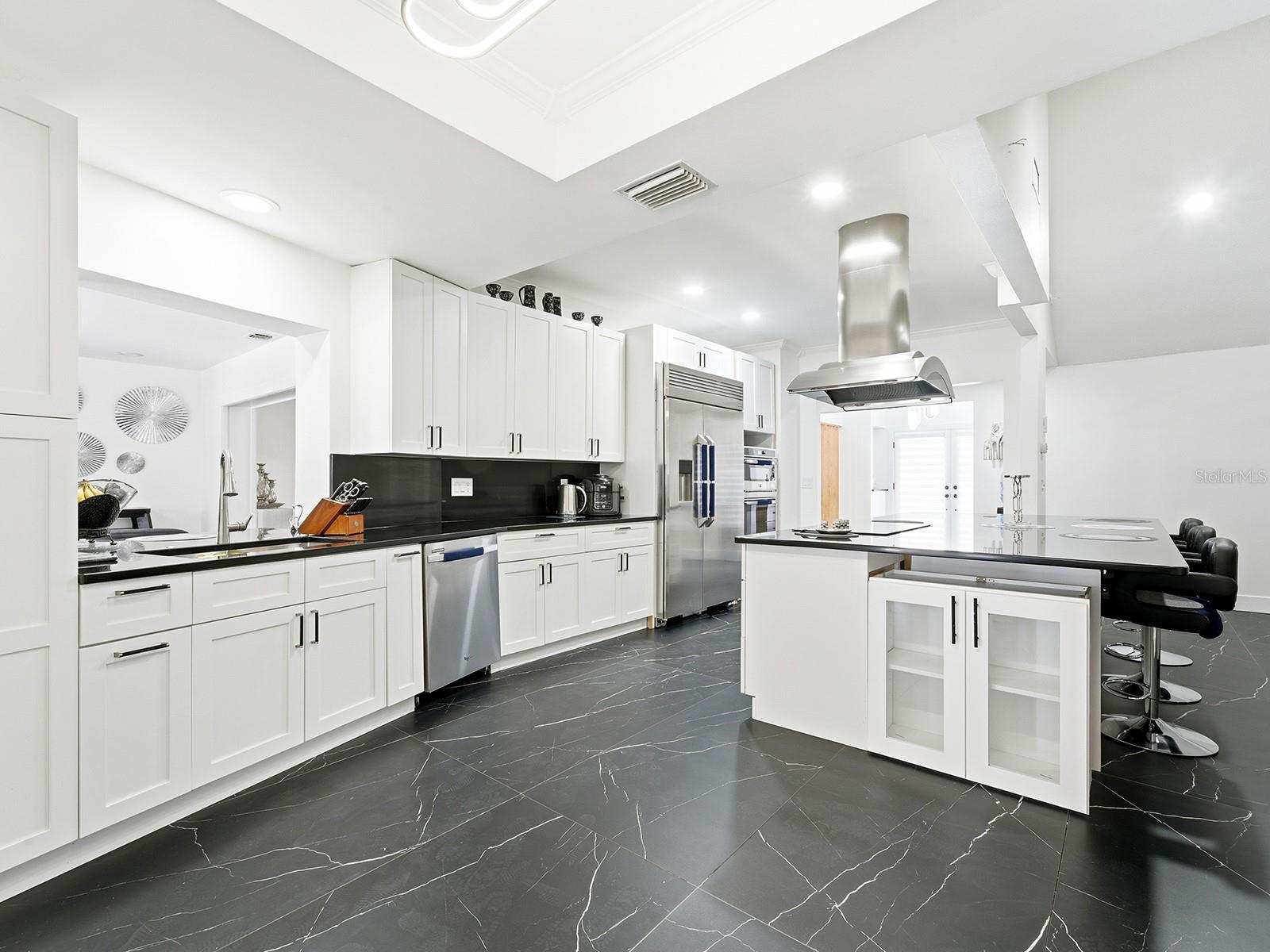 142 BARRINGTON DR, BRANDON, FL, 33511