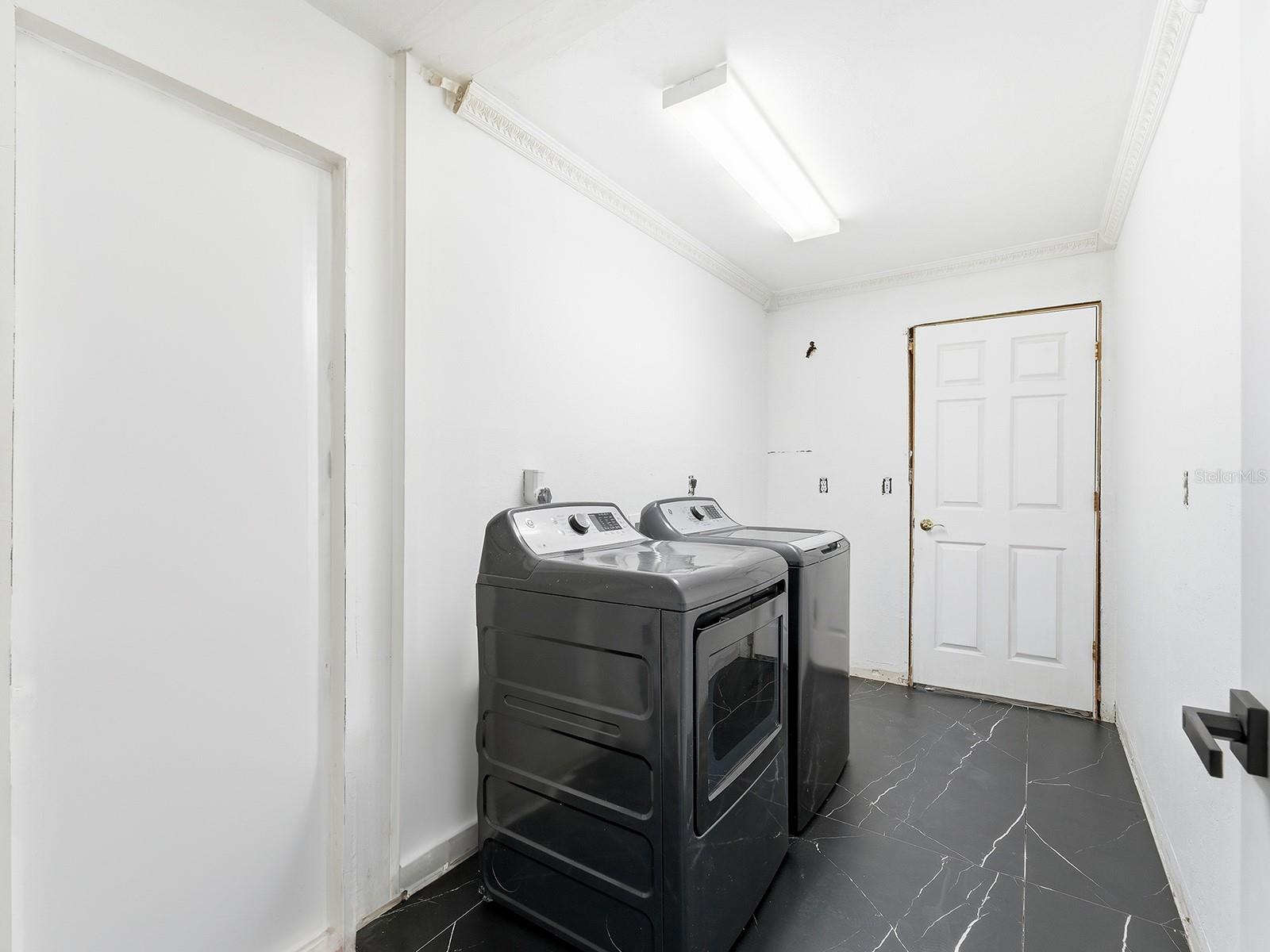 142 BARRINGTON DR, BRANDON, FL, 33511