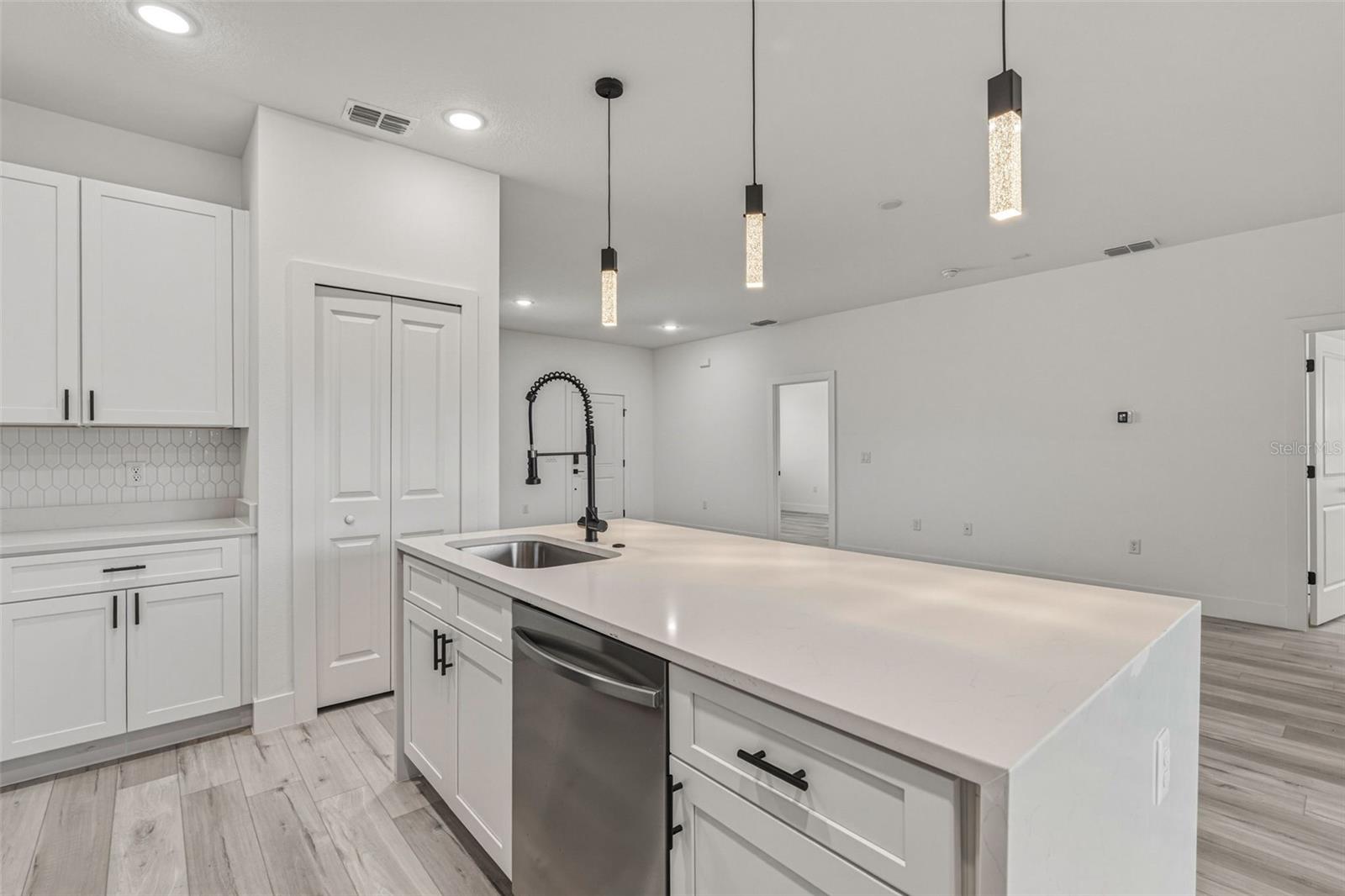 2333 MISTLETO LN, NORTH PORT, FL, 34286