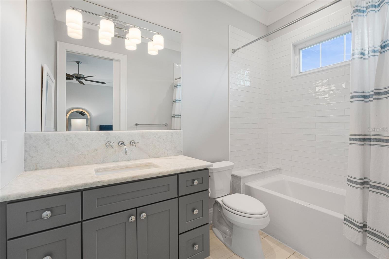 5569 CAPE LEYTE DR, SARASOTA, FL, 34242