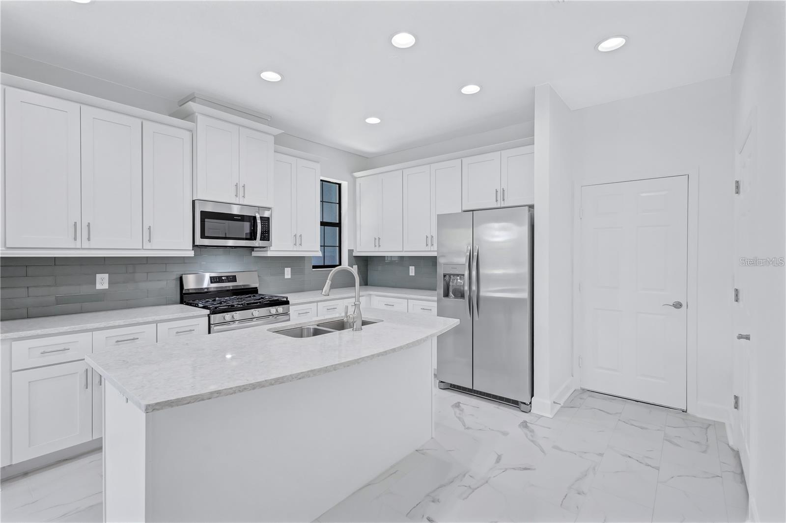 5830 CIRCA FISHHAWK BLVD, LITHIA, FL, 33547