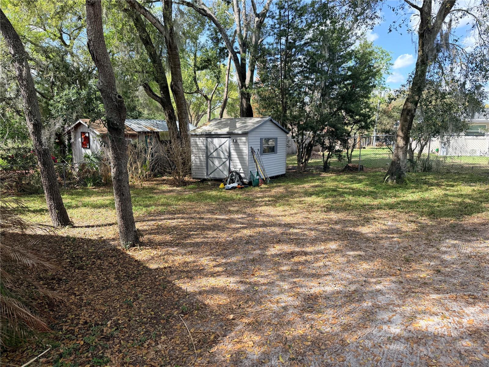 2010 1/2 VINE STREET, LEESBURG, FL, 34748