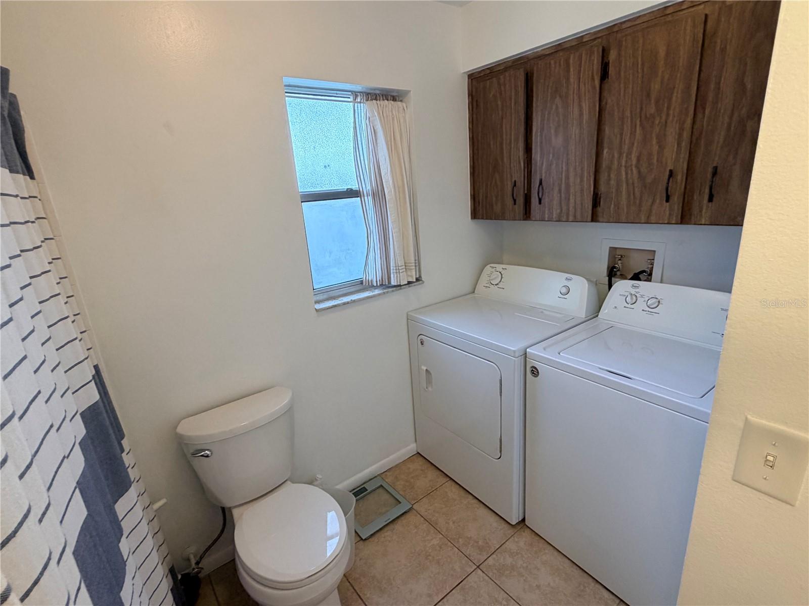 2010 1/2 VINE STREET, LEESBURG, FL, 34748