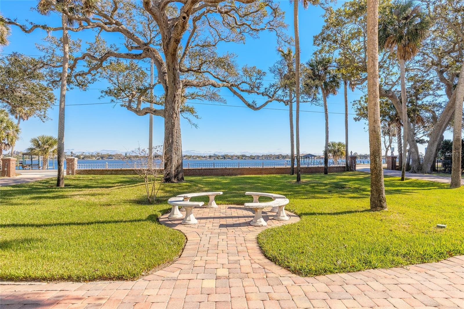 458 S BEACH ST, ORMOND BEACH, FL, 32174