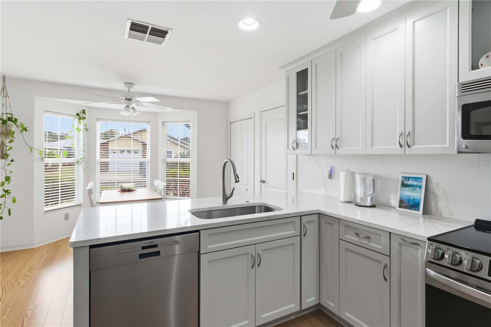 37400 DERBYSHIRE DR, ZEPHYRHILLS, FL, 33542