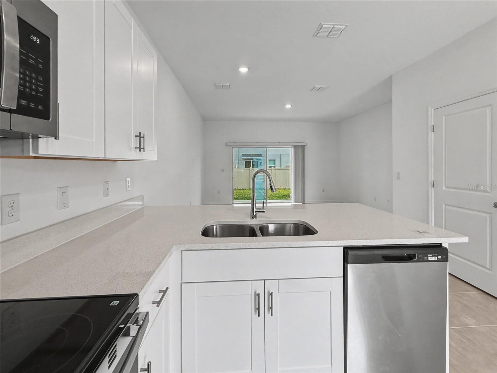 2949 SKYLINE LOOP, KISSIMMEE, FL, 34758