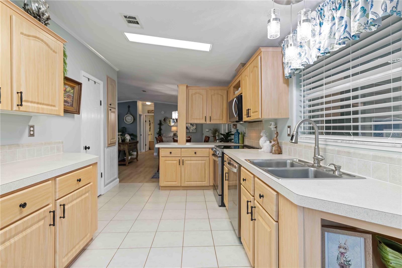 8521 COUNTESS AVENUE CIR, PALMETTO, FL, 34221