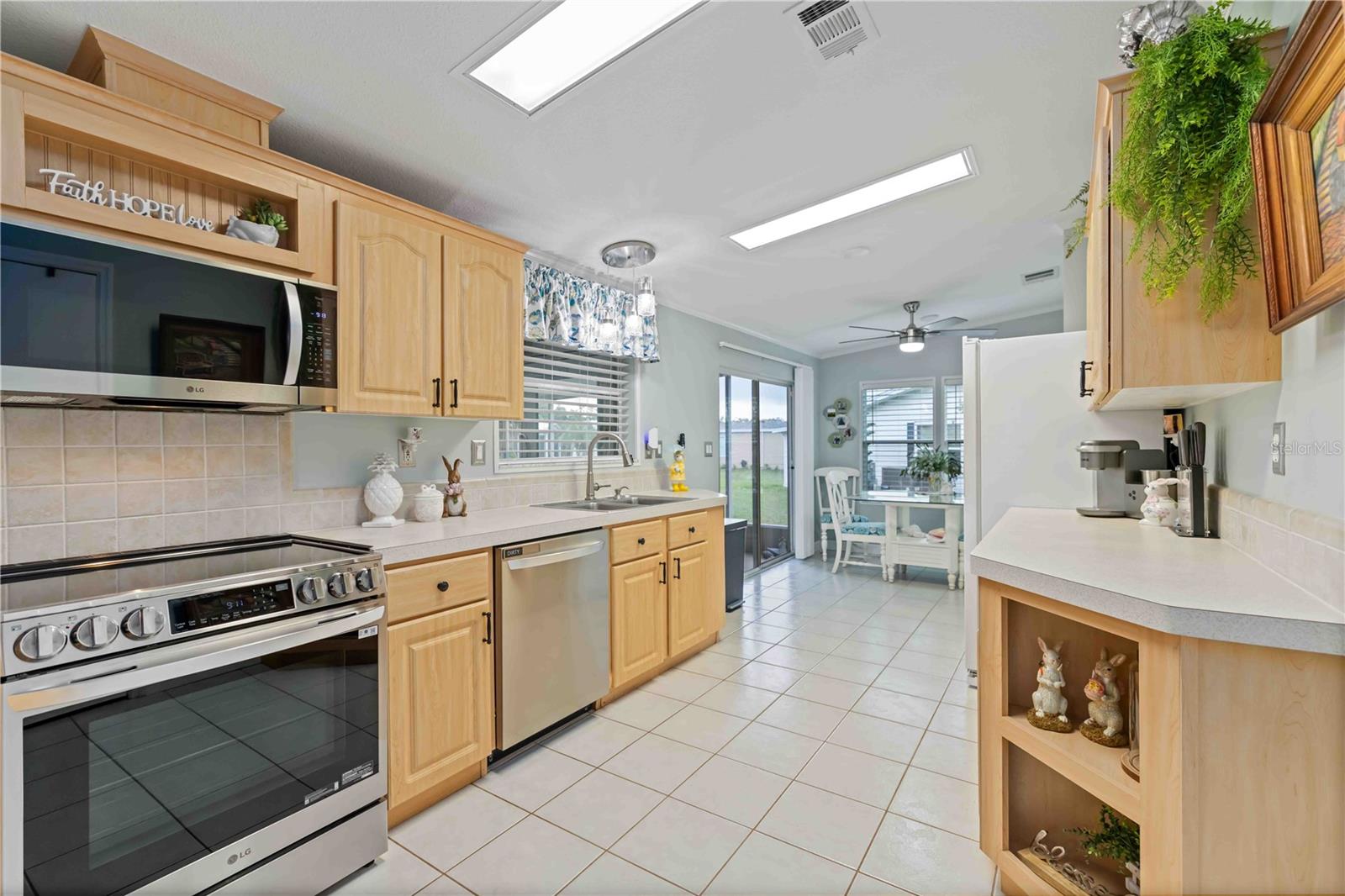 8521 COUNTESS AVENUE CIR, PALMETTO, FL, 34221