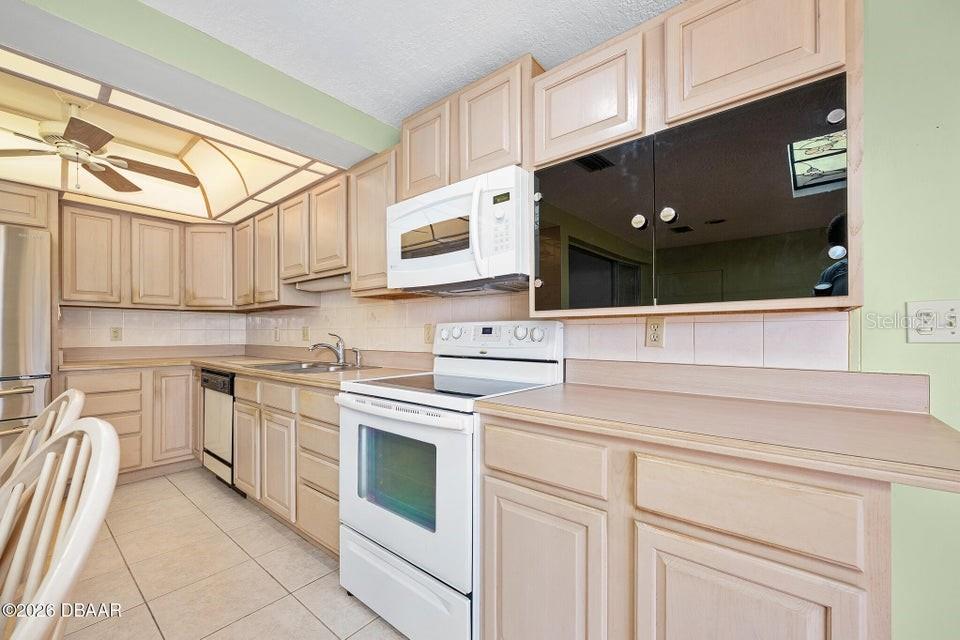 4 DOLPHIN AVE, ORMOND BEACH, FL, 32176