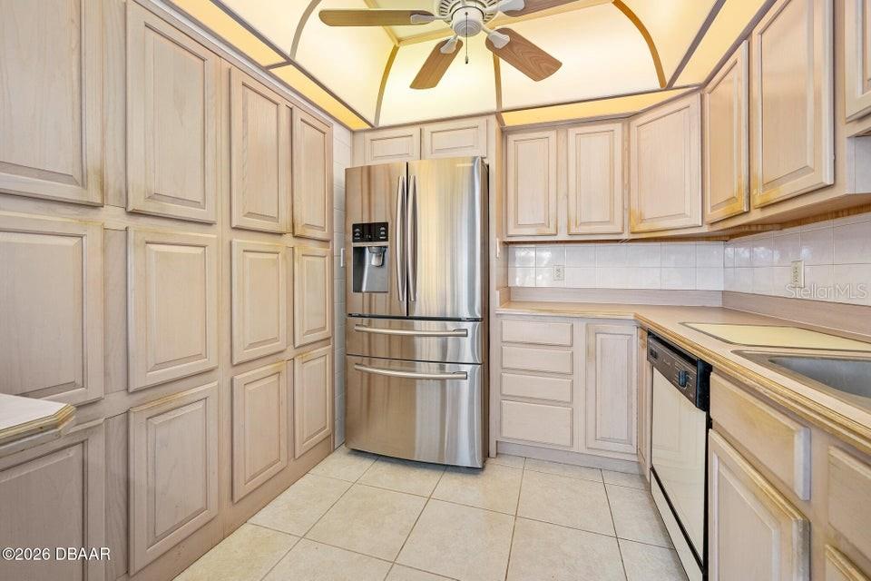 4 DOLPHIN AVE, ORMOND BEACH, FL, 32176