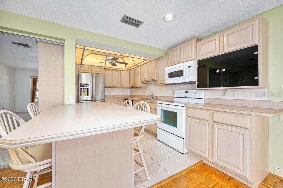 4 DOLPHIN AVE, ORMOND BEACH, FL, 32176