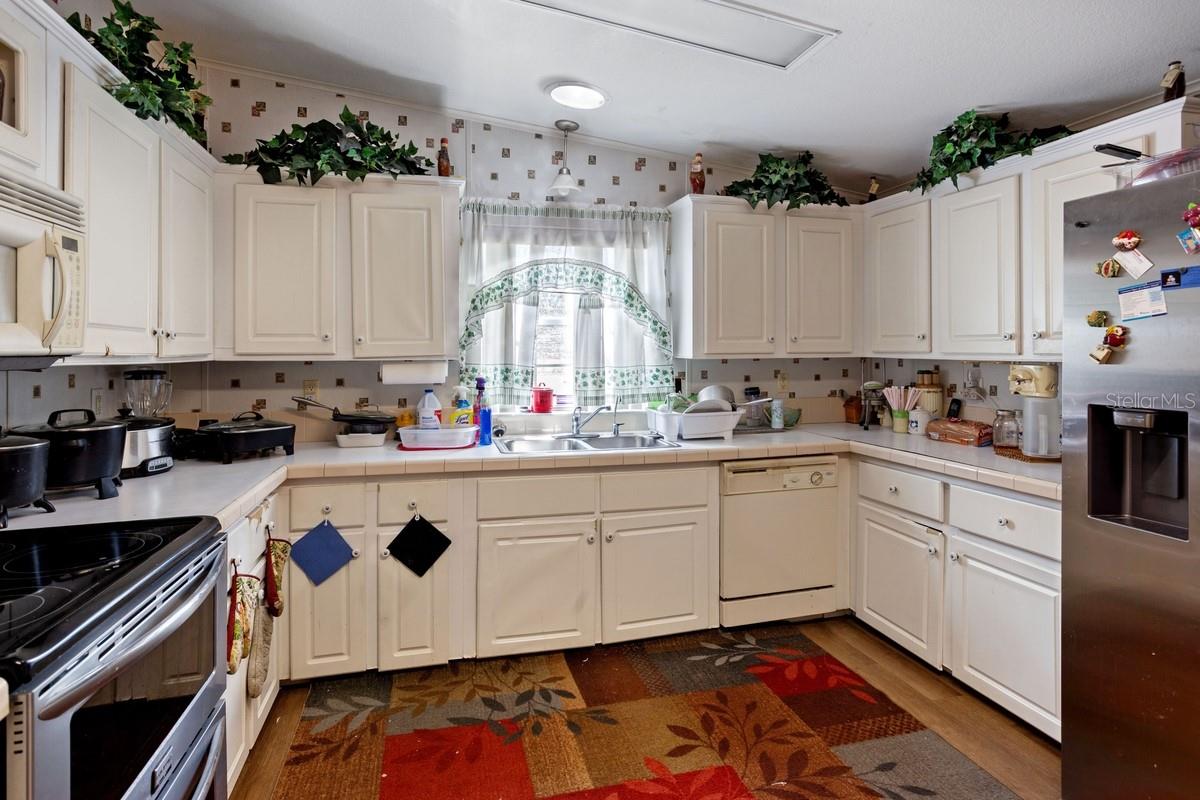 2008 COLSON RD, PLANT CITY, FL, 33567