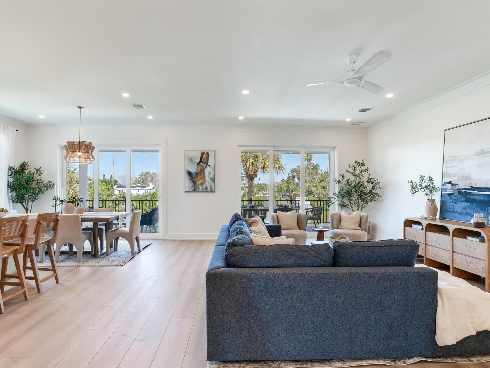 17030 DOLPHIN DR, NORTH REDINGTON BEACH, FL, 33708