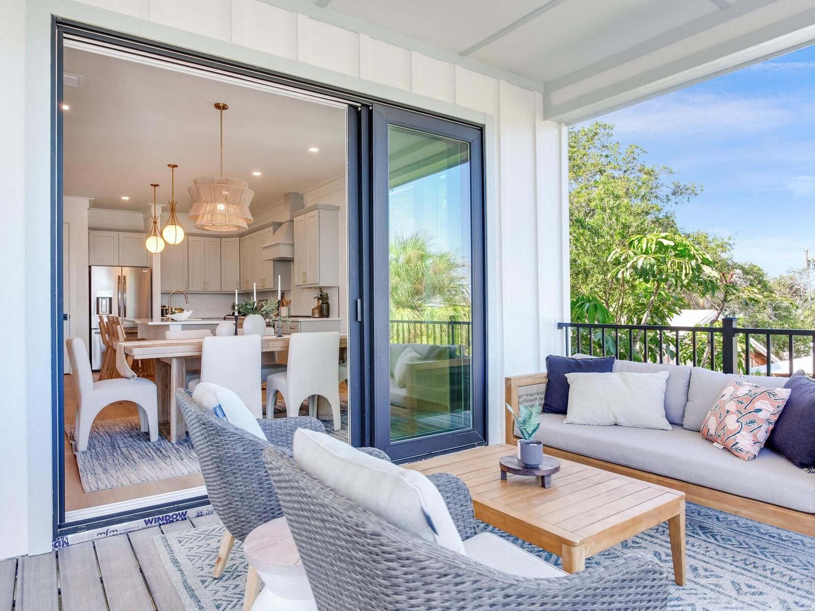 17030 DOLPHIN DR, NORTH REDINGTON BEACH, FL, 33708