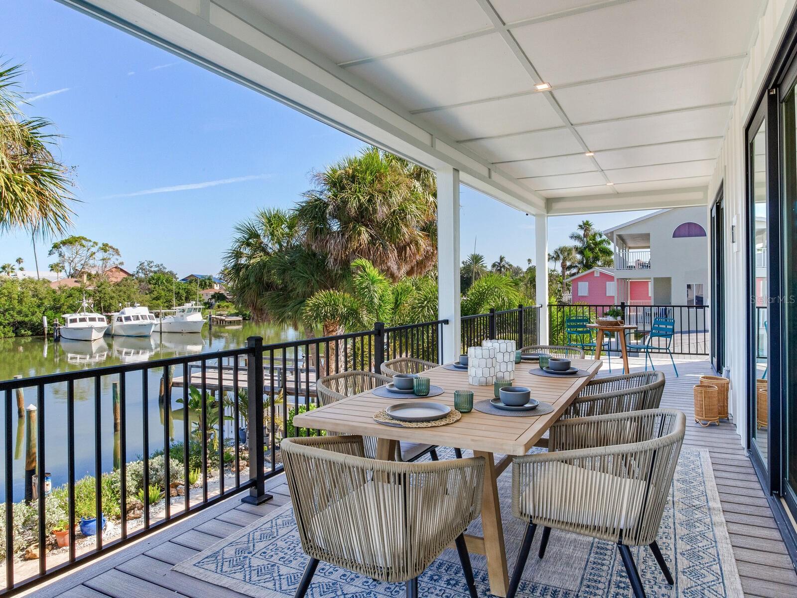 17030 DOLPHIN DR, NORTH REDINGTON BEACH, FL, 33708