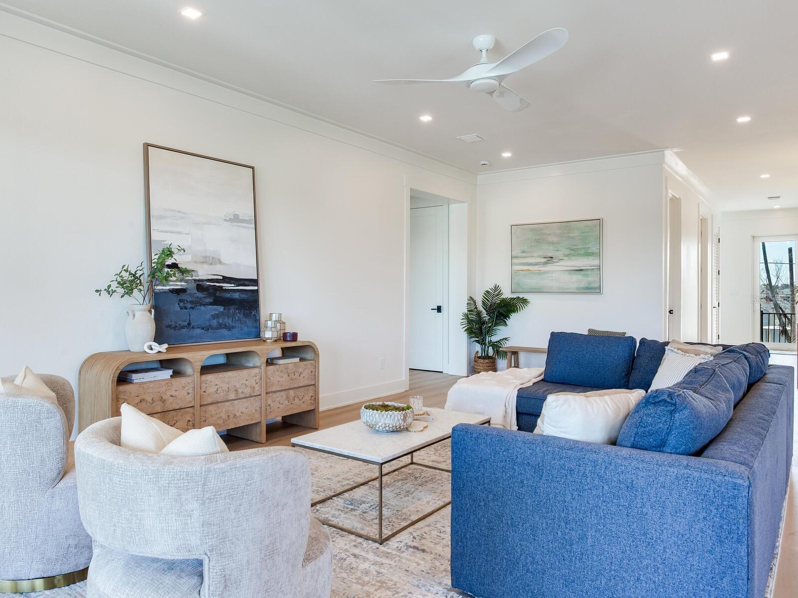 17030 DOLPHIN DR, NORTH REDINGTON BEACH, FL, 33708