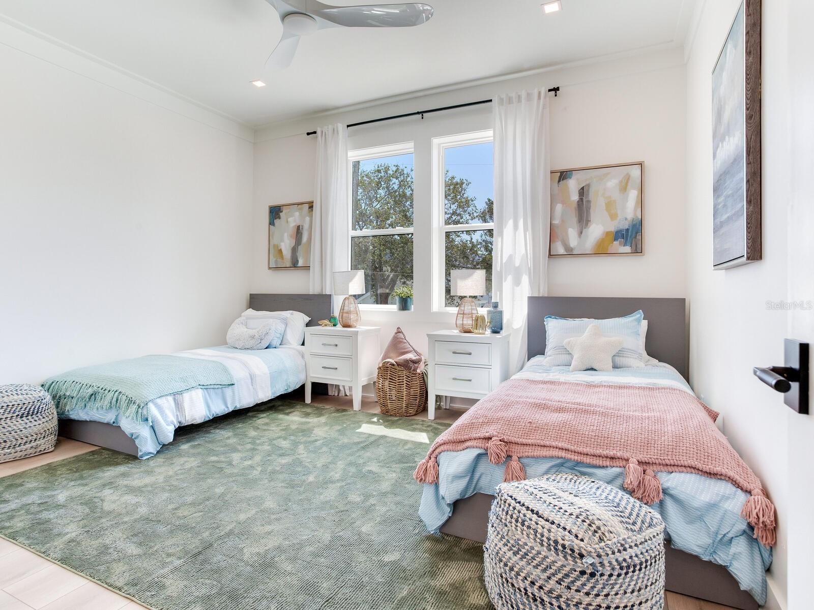 17030 DOLPHIN DR, NORTH REDINGTON BEACH, FL, 33708