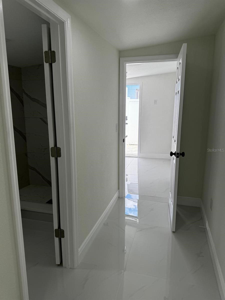 8702 FRIENDSHIP CT, TAMPA, FL, 33634