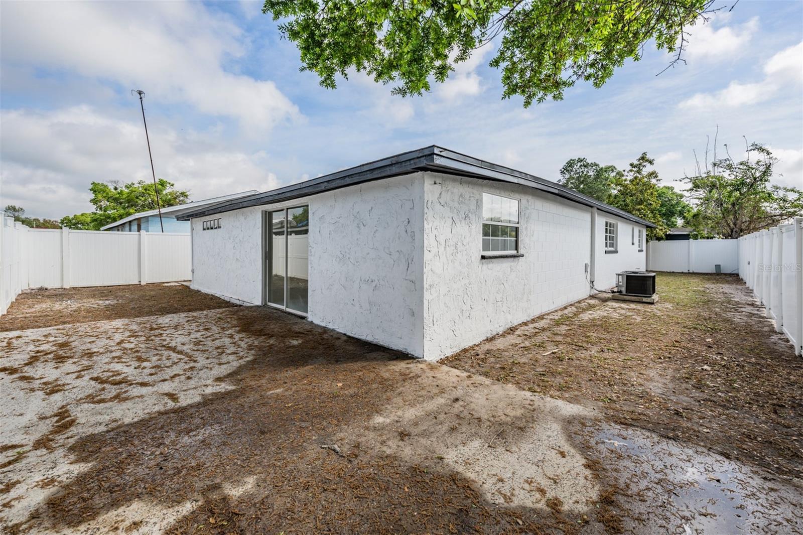 8702 FRIENDSHIP CT, TAMPA, FL, 33634