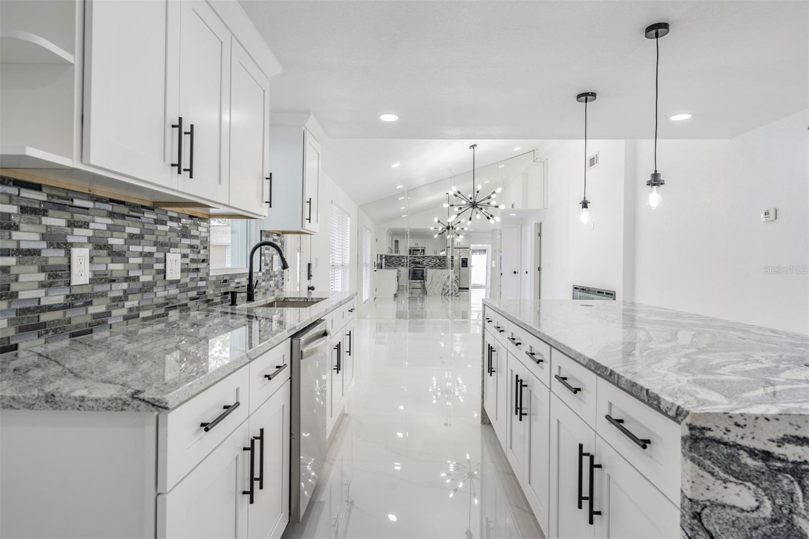 8702 FRIENDSHIP CT, TAMPA, FL, 33634