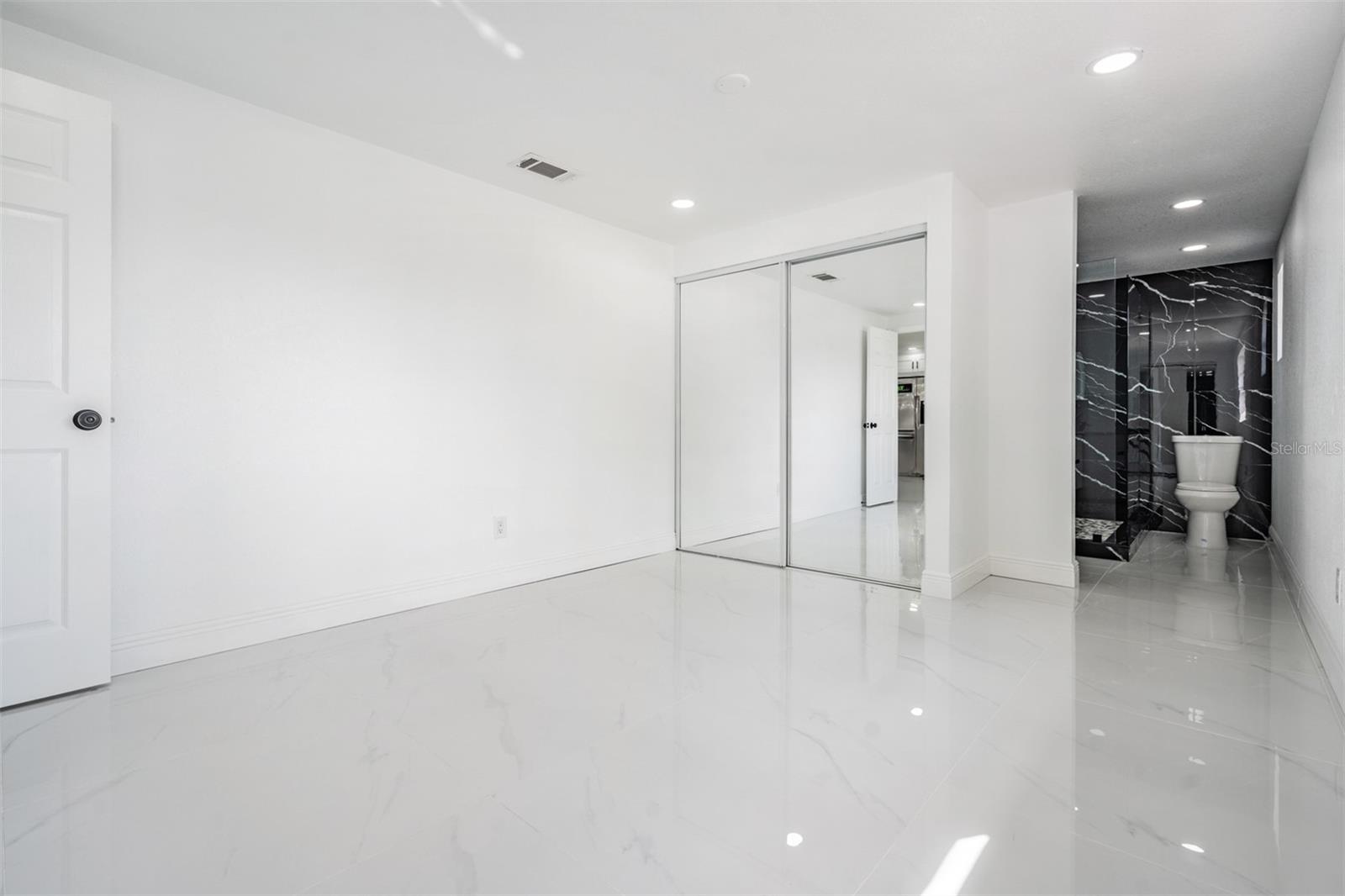 8702 FRIENDSHIP CT, TAMPA, FL, 33634