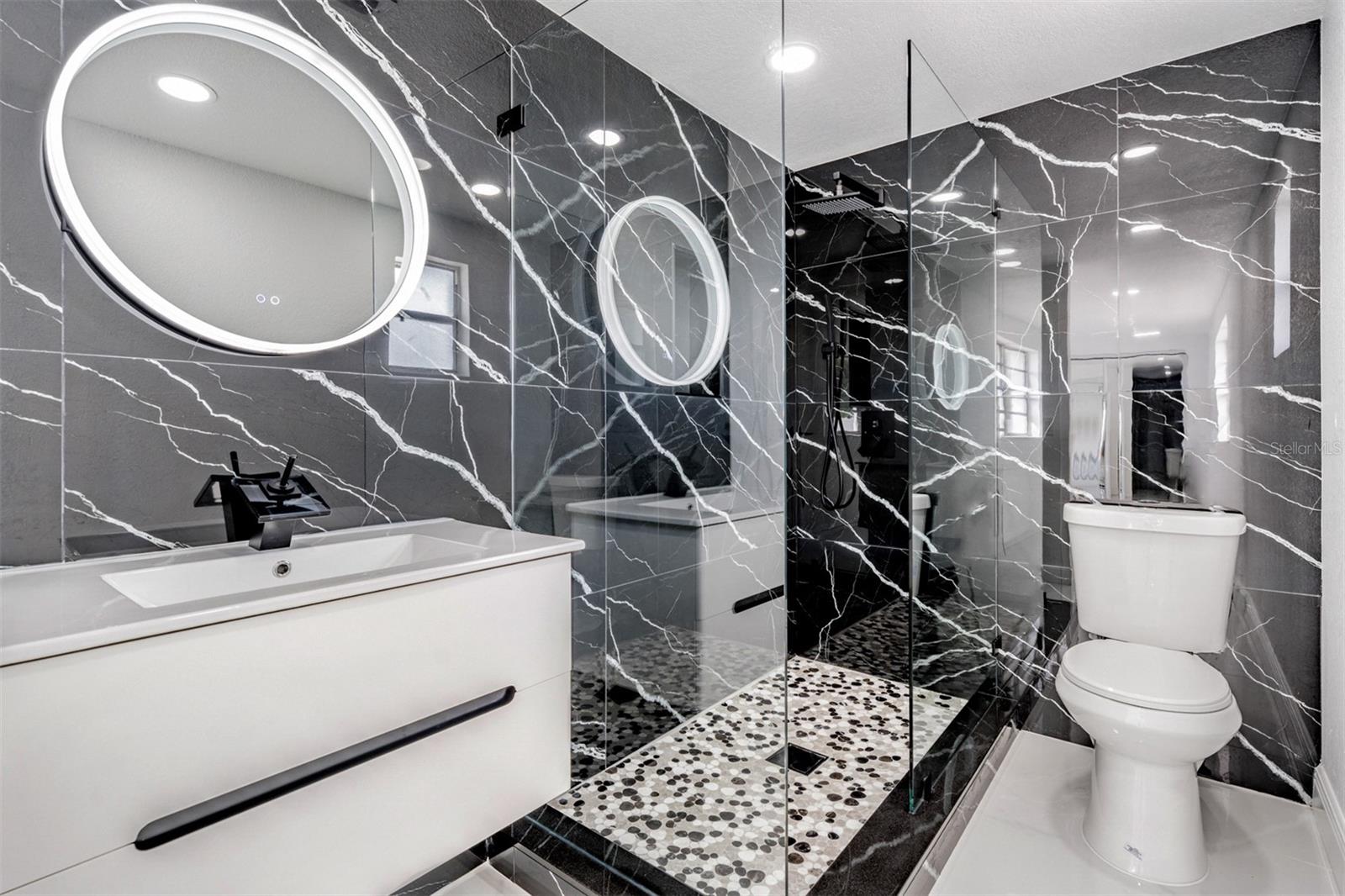 8702 FRIENDSHIP CT, TAMPA, FL, 33634