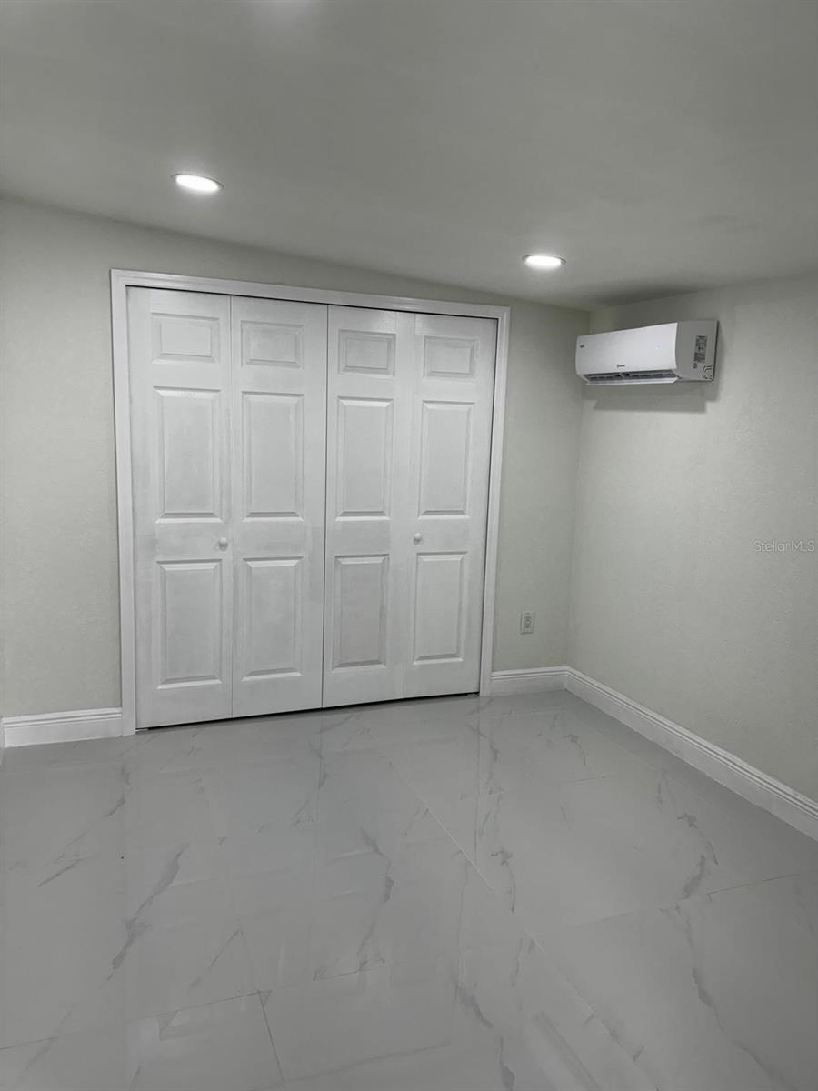 8702 FRIENDSHIP CT, TAMPA, FL, 33634