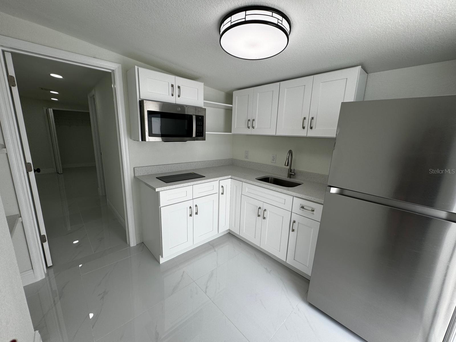 8702 FRIENDSHIP CT, TAMPA, FL, 33634