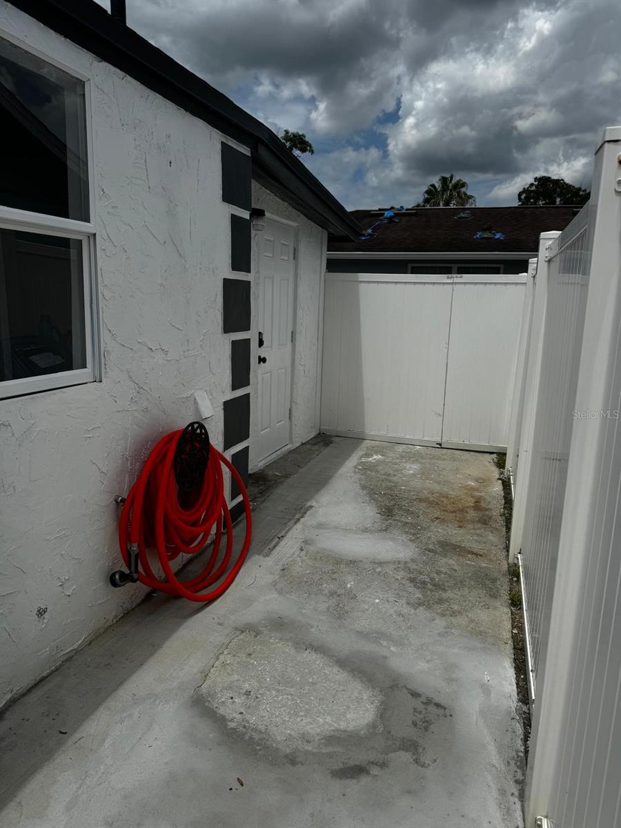 8702 FRIENDSHIP CT, TAMPA, FL, 33634