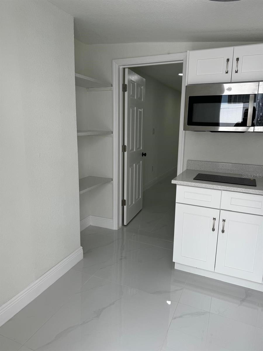 8702 FRIENDSHIP CT, TAMPA, FL, 33634