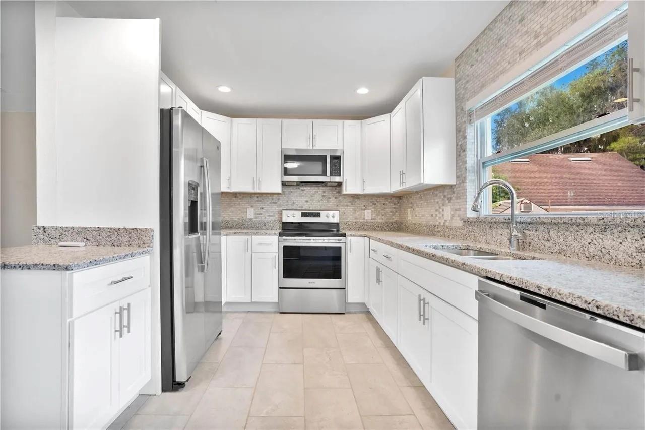404 LONGFELLOW BLVD, LAKELAND, FL, 33801