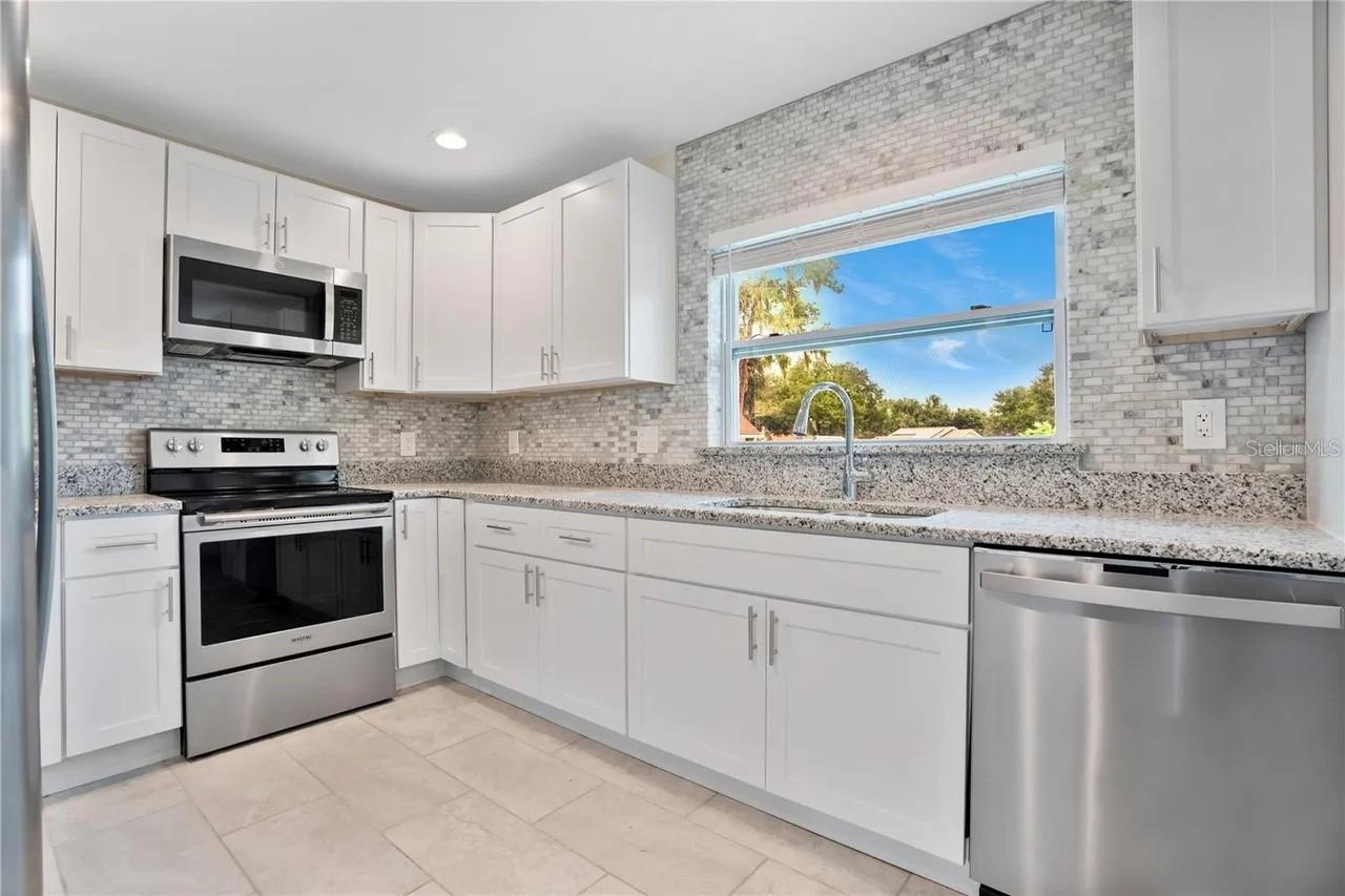 404 LONGFELLOW BLVD, LAKELAND, FL, 33801