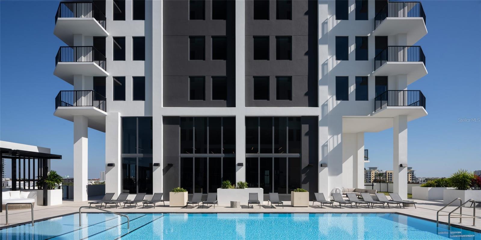 1000 1ST AVE N #B1, ST PETERSBURG, FL, 33705