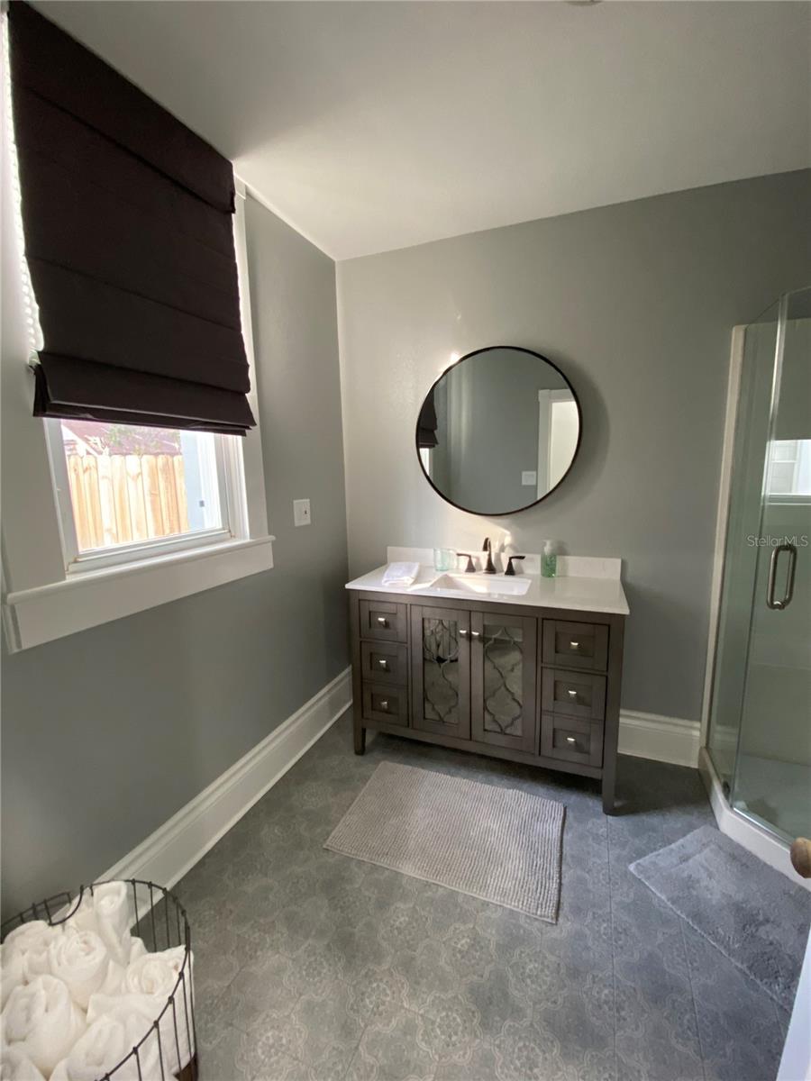 133 N PINELLAS AVE, TARPON SPRINGS, FL, 34689