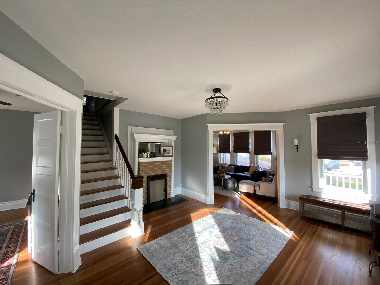 133 N PINELLAS AVE, TARPON SPRINGS, FL, 34689