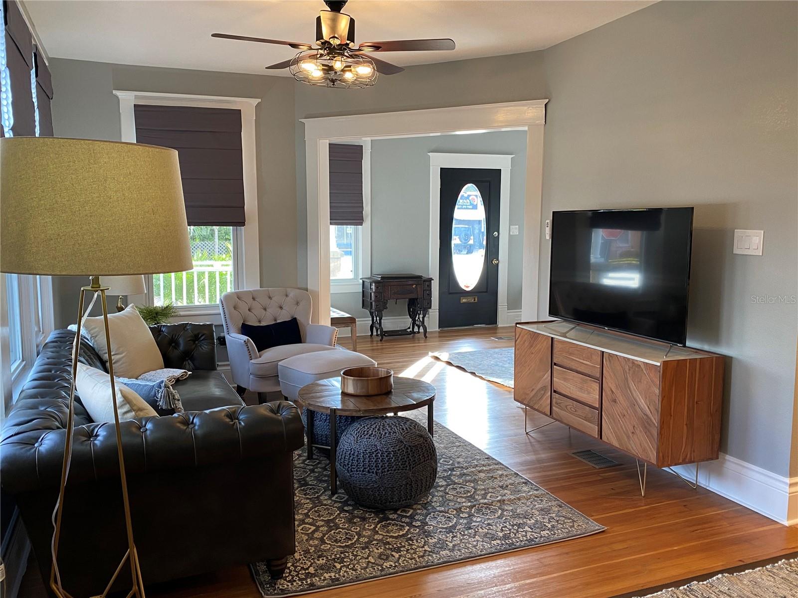 133 N PINELLAS AVE, TARPON SPRINGS, FL, 34689