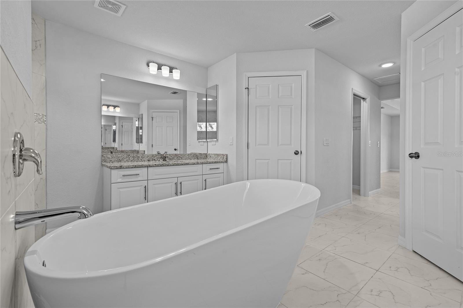 710 NW 2ND LN, CAPE CORAL, FL, 33993