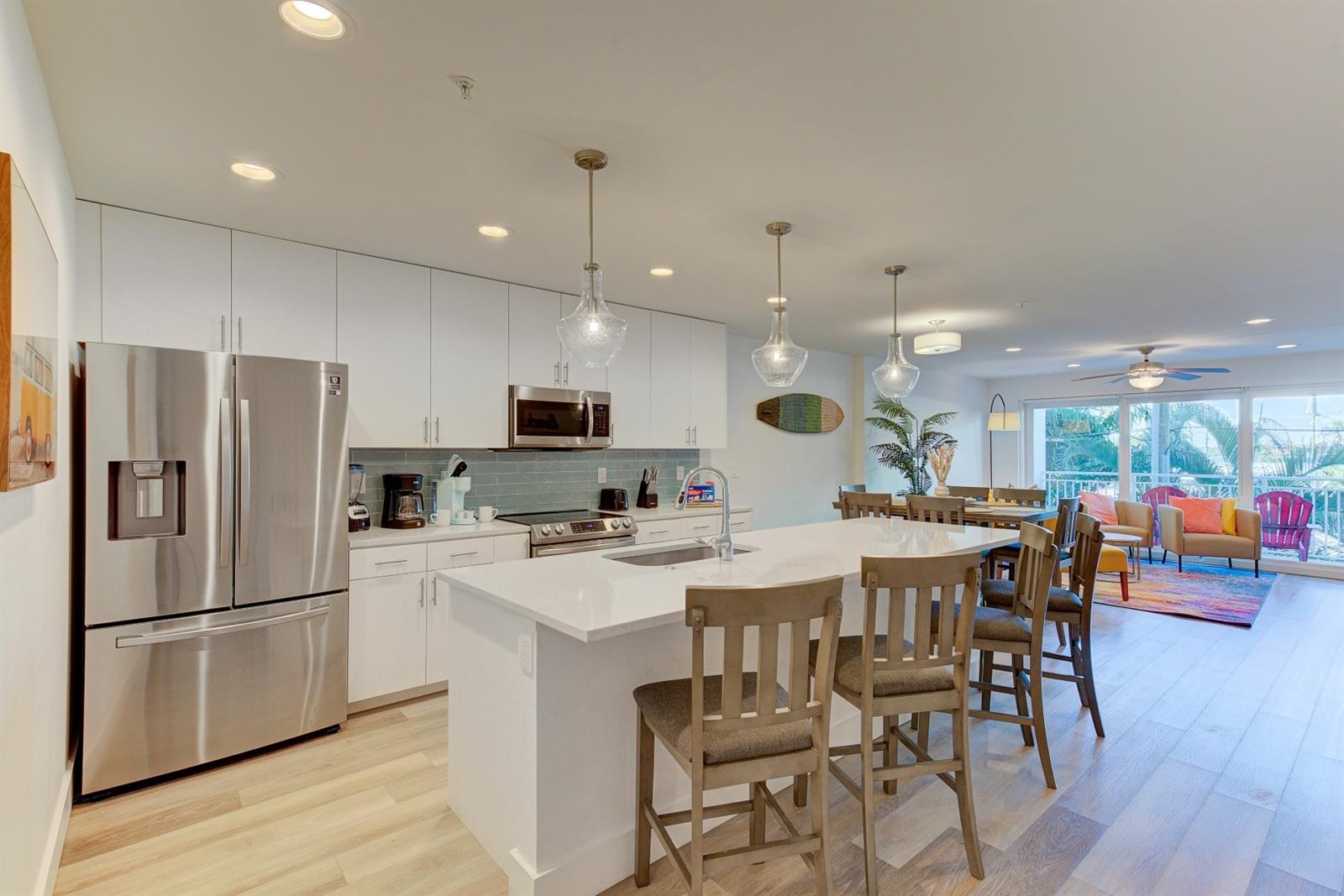 15305 1ST ST E #202, MADEIRA BEACH, FL, 33708