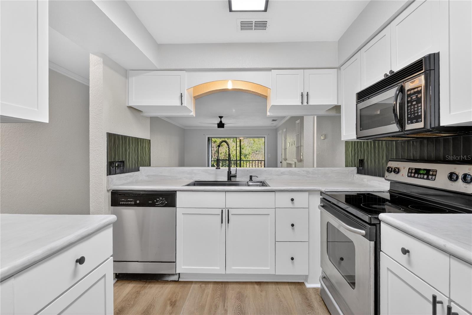 10167 SAILWINDS BLVD N #206, LARGO, FL, 33773