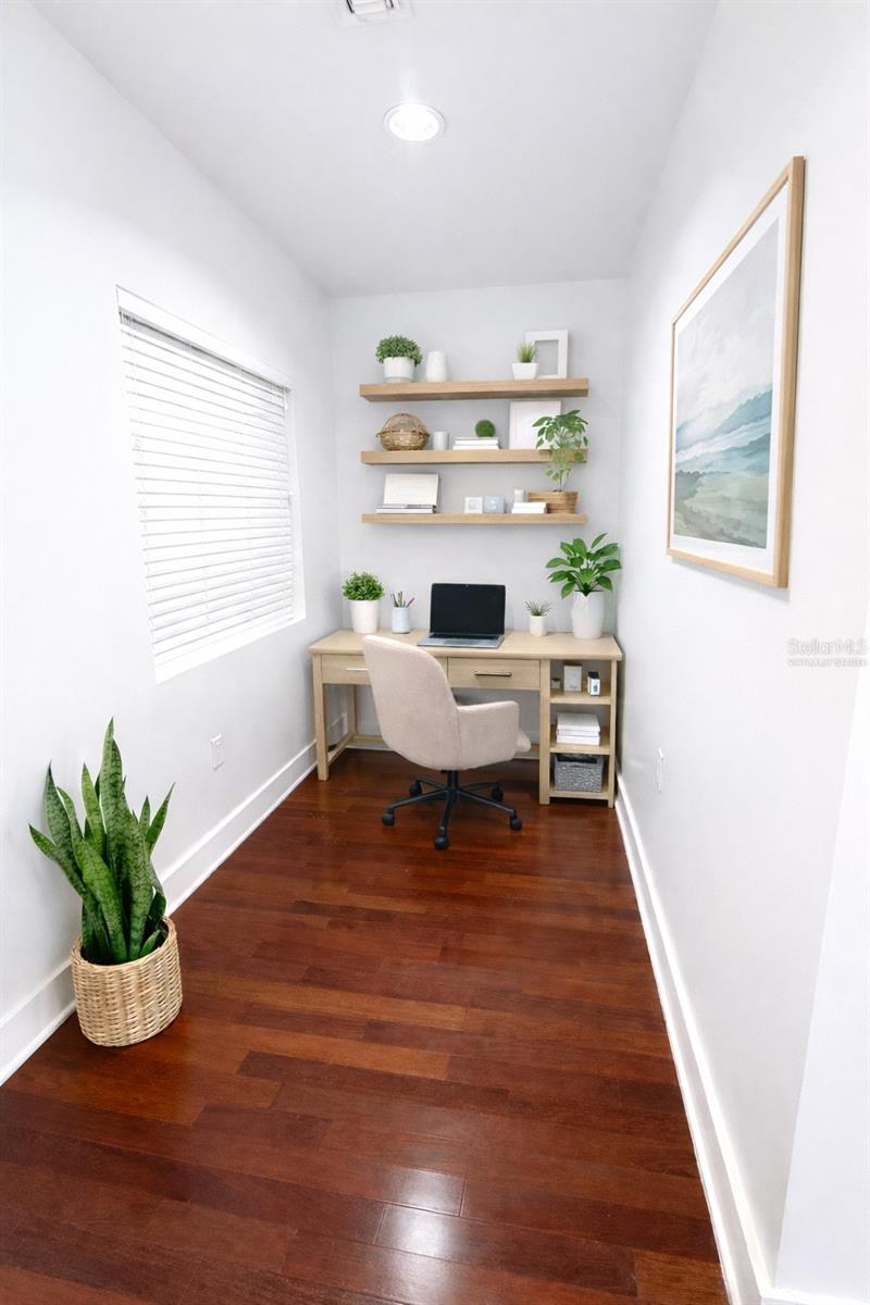 1010 CENTRAL AVE #218, ST PETERSBURG, FL, 33705